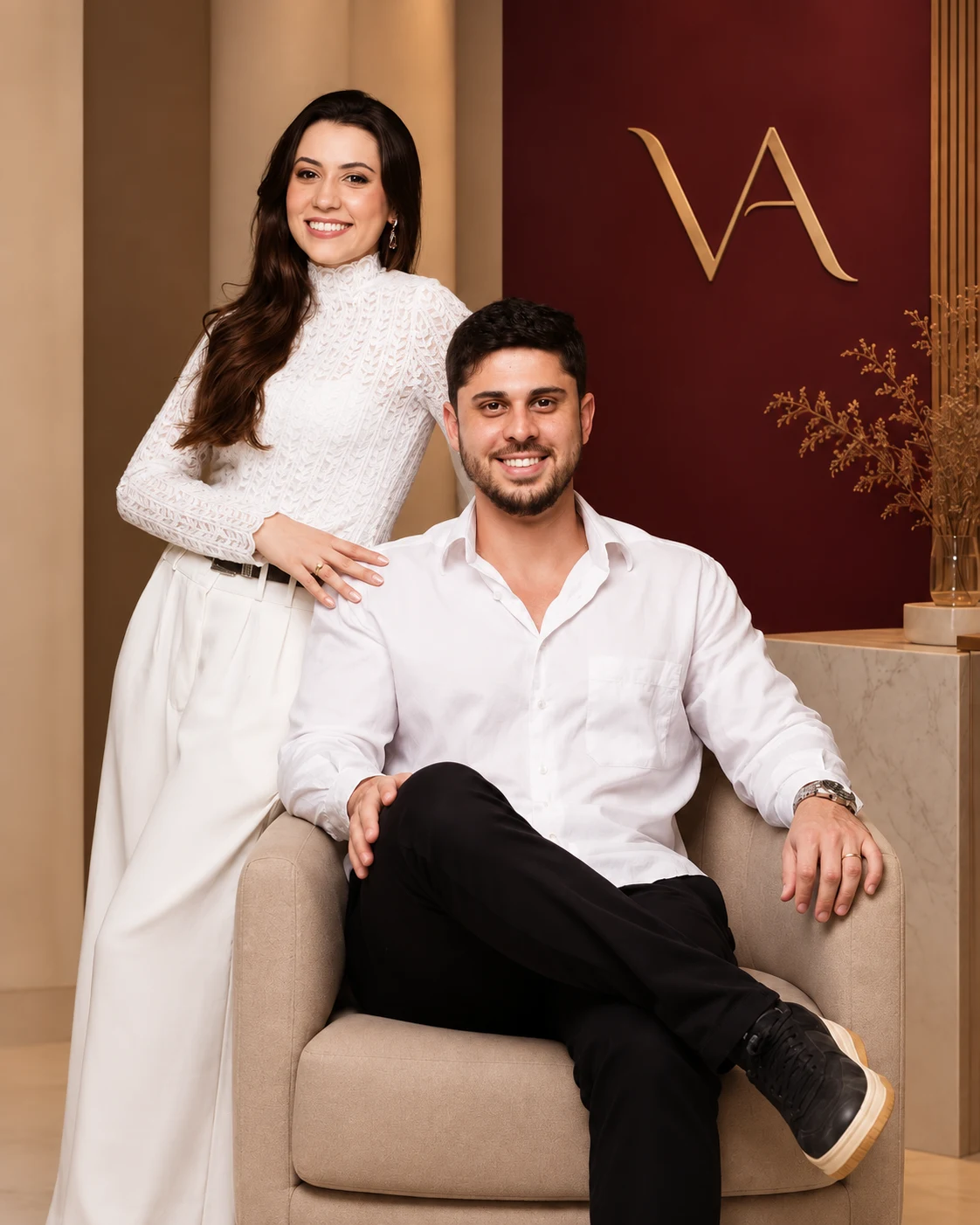 Dra. Drielle Bianchini e Dr. Eric Alves, dentistas da Varenna Odontologia
